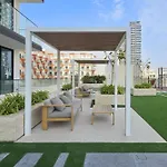 Elegant 1 Bedroom In Jvc With Canal Views