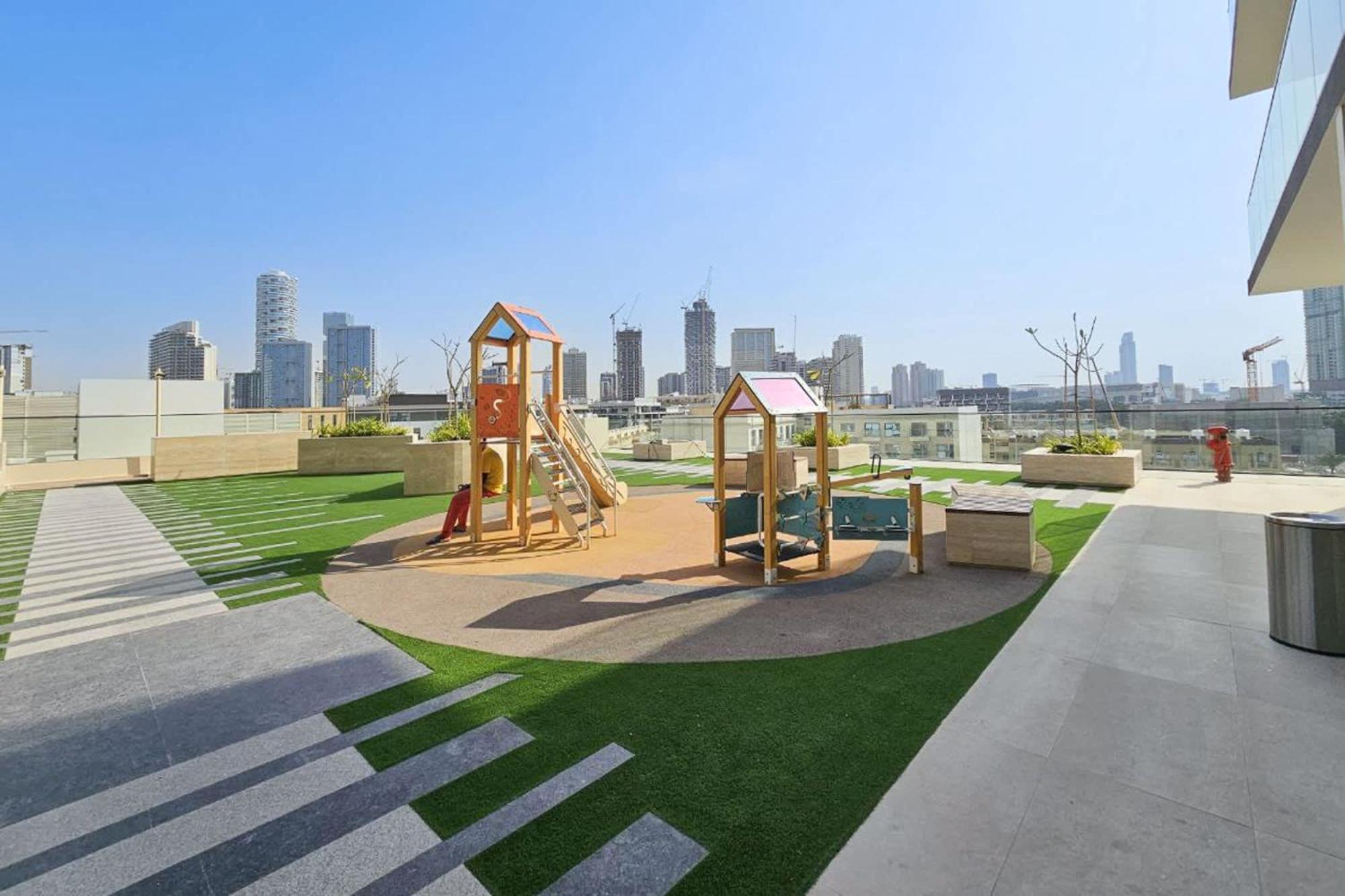 Elegant 1 Bedroom In Jvc With Canal Views Dubai