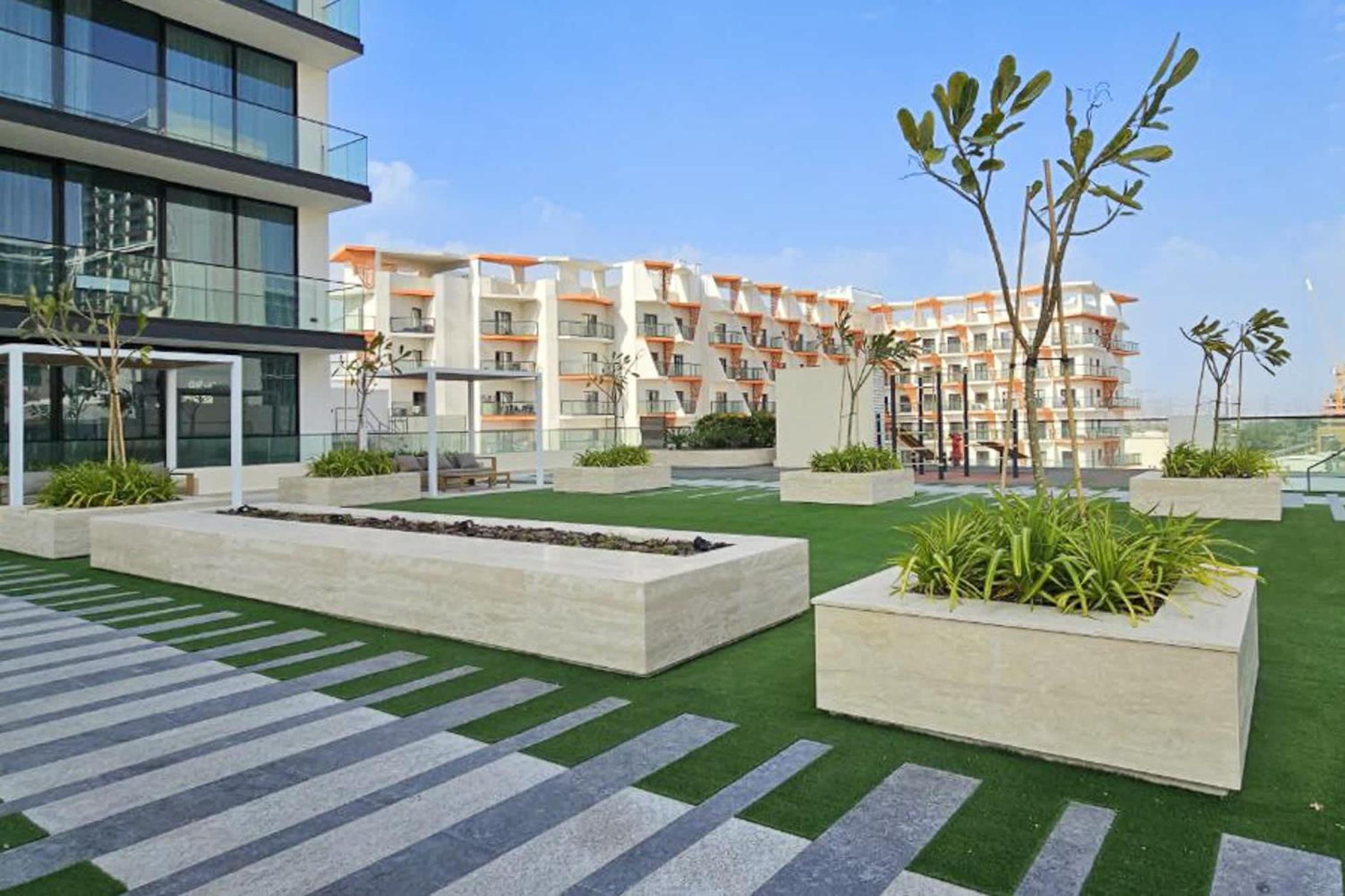 Apartment Elegant 1 Bedroom In Jvc With Canal Views *