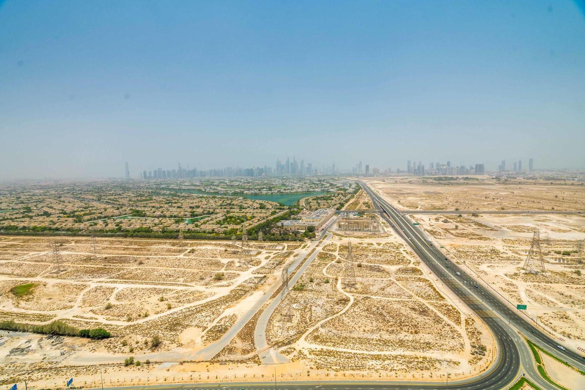 Elegant 1 Bedroom In Jvc With Canal Views Dubai