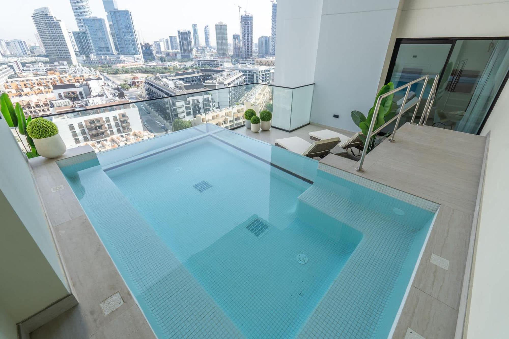 Elegant 1 Bedroom In Jvc With Canal Views *